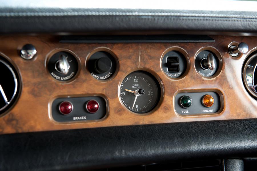  Rolls-Royce Silver Shadow Sedan 1971 года  (фото 7 из 17)